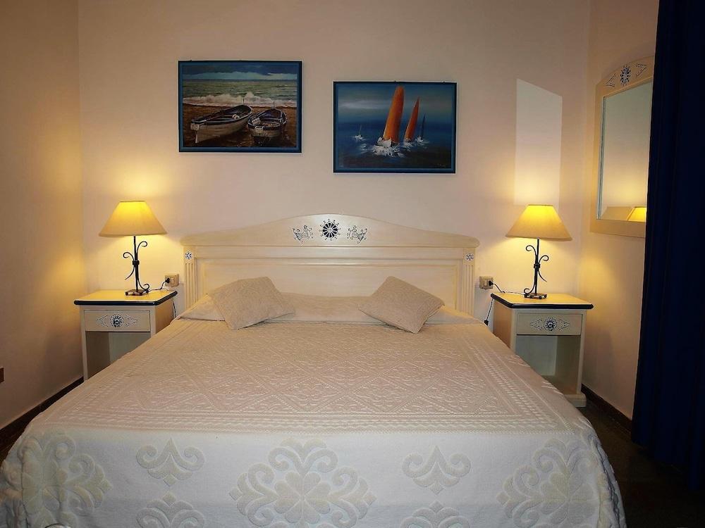 Hotel La Conchiglia La Maddalena  Kültér fotó
