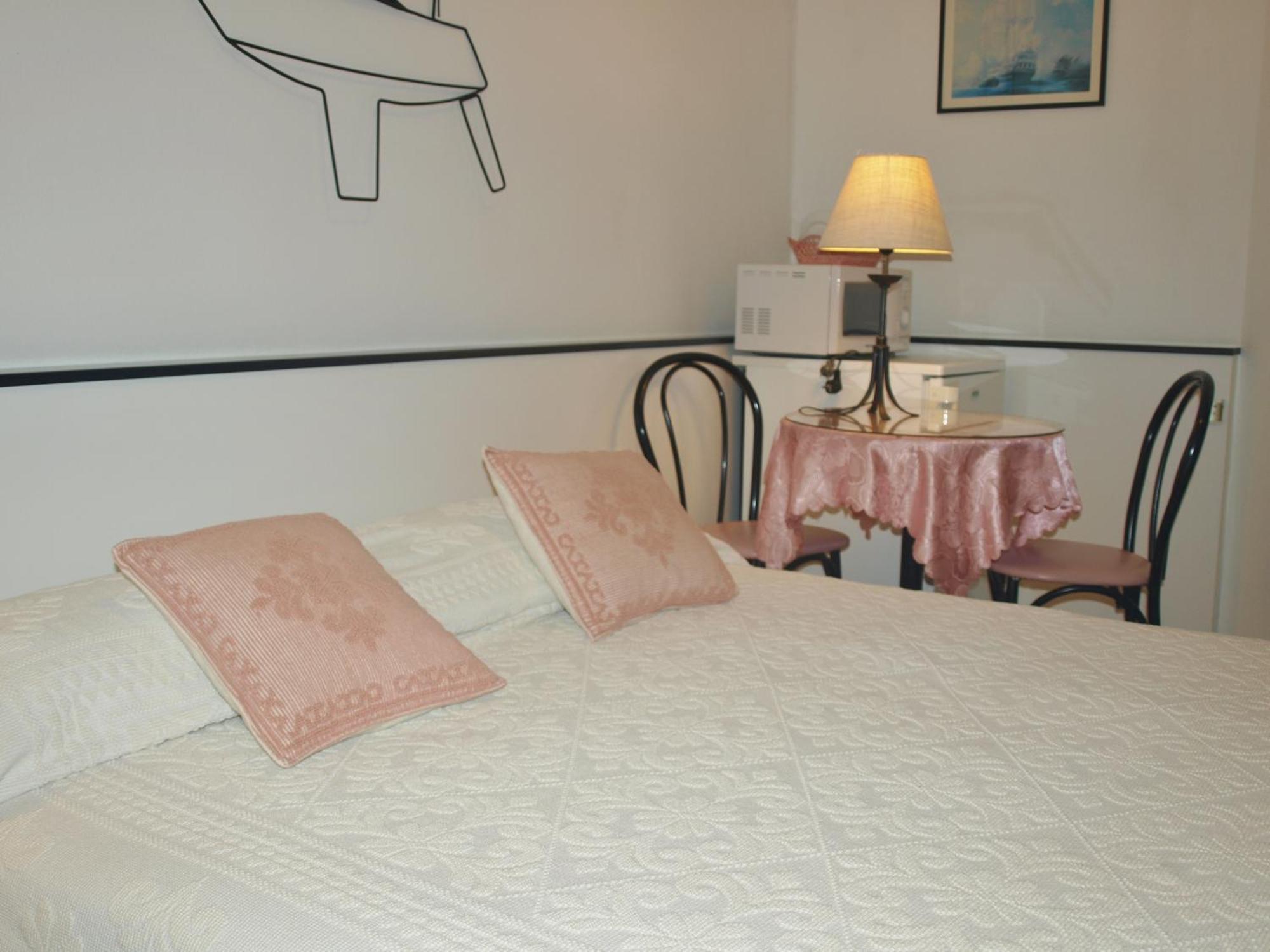 Hotel La Conchiglia La Maddalena  Szoba fotó