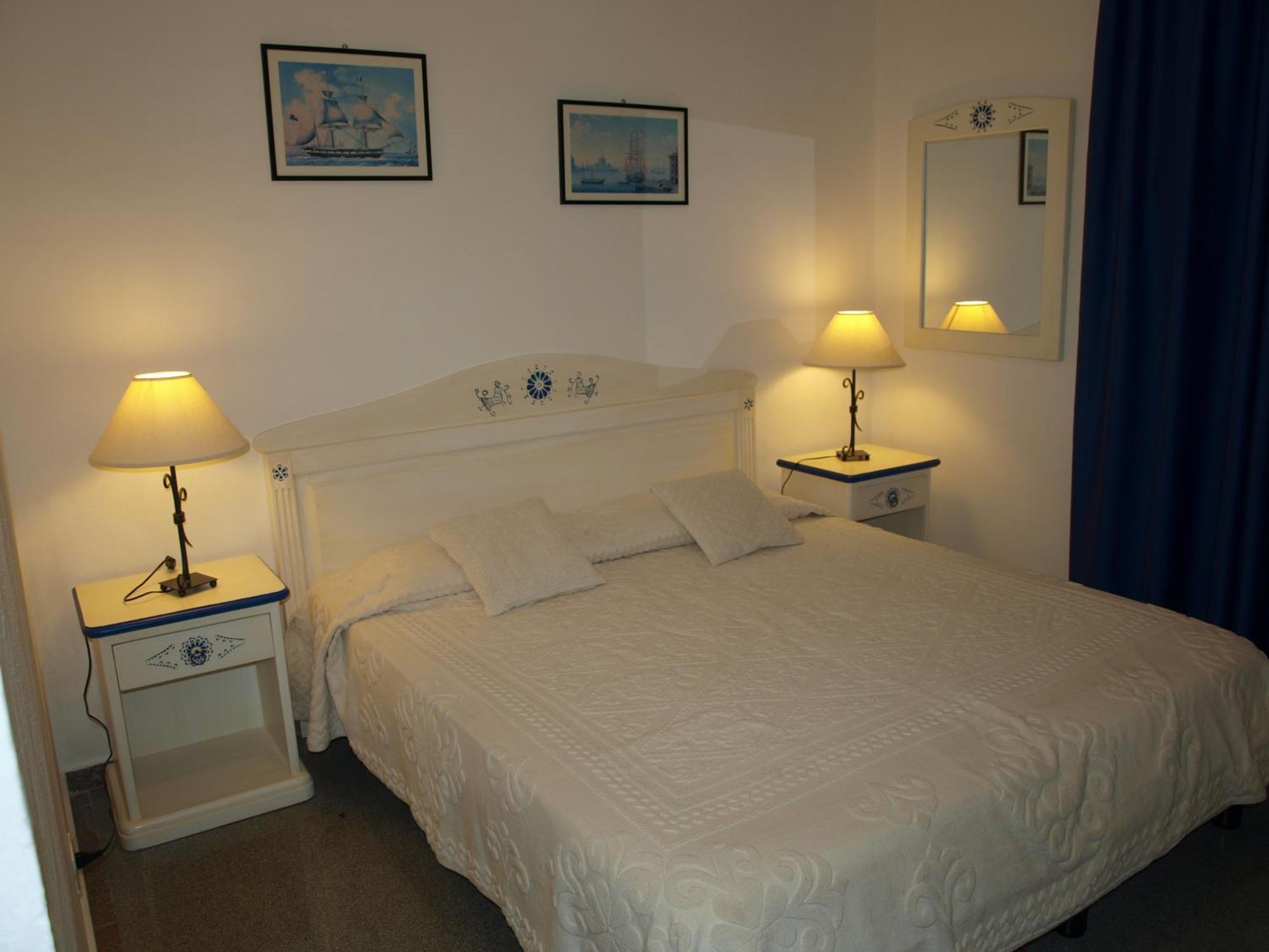 Hotel La Conchiglia La Maddalena  Szoba fotó