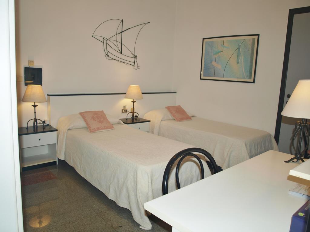 Hotel La Conchiglia La Maddalena  Szoba fotó