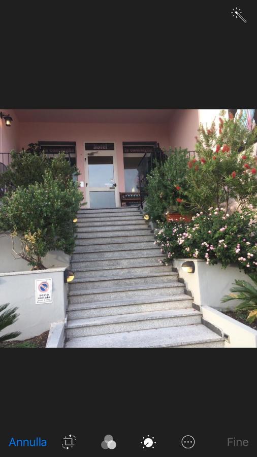 Hotel La Conchiglia La Maddalena  Kültér fotó